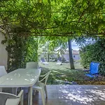 Du I N205 3p6 Villa *